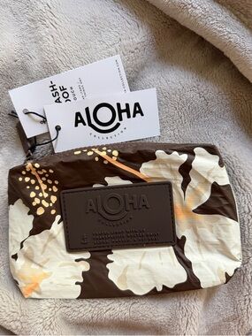 ALOHA Collection mini pouch